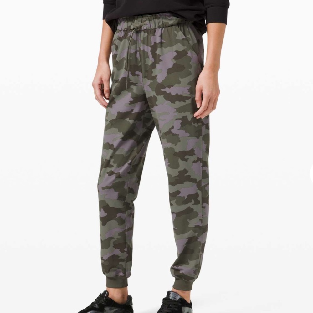 Lululemon Stretch High-Rise Jogger Size 2